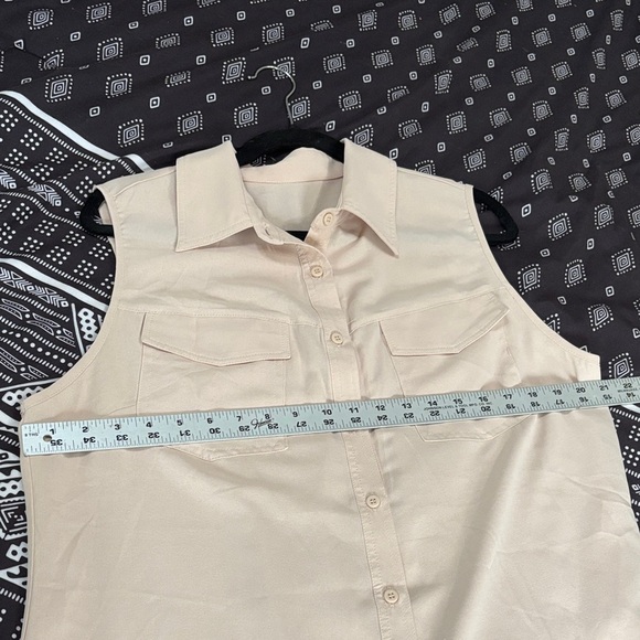 Sleeveless Button-Up Blouse - Cream Apricot - Picture 5 of 7